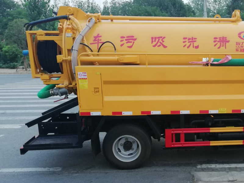 杨浦区平凉路专业抽粪车抽粪清理化粪池高压清洗污泥